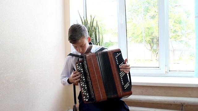 "Молдавський народний танець" , обробка Мунтяна. Виконує Марущак Назар, 5 клас. смотреть онлайн