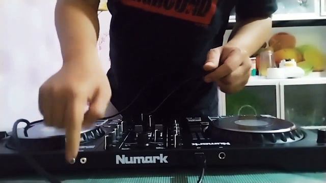 UNBOXING NUMARK MIXTRACK PLATINUM FX