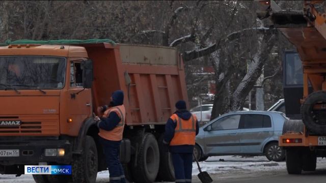 Почти 12 тысяч кубометров снега уже вывезли из Омска с начала сезона