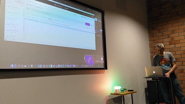 Raspberry Pi Relay HAT Demo with Node.js смотреть онлайн