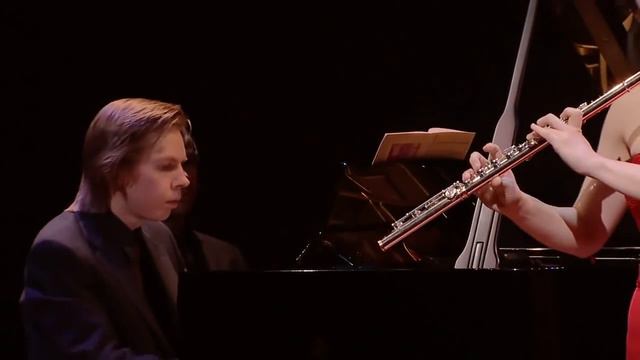 Dutilleux Sonatine - Sooyun Kim, flute and Juho Pohjonen, piano смотреть онлайн