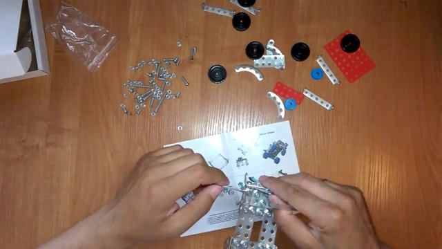 Металлический конструктор "Грузовик" смотреть онлайн