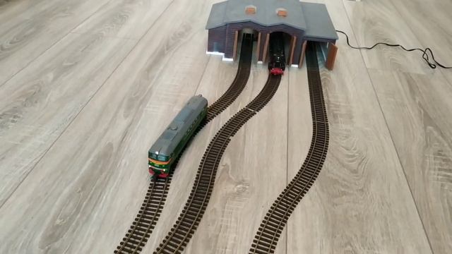 Самодельная платформа и Депо , масштаб 1 87