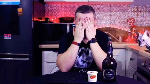 Проссеко + мороженое... ну такое.. но вкусно..!