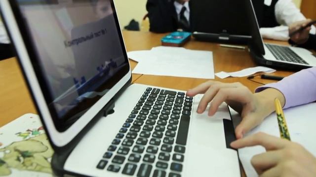 Russia: E-Textbooks in Modern Schools (Russian) | Intel смотреть онлайн