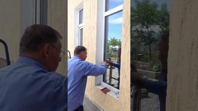 Как очистить старую пленку с пластикового окна? смотреть онлайн