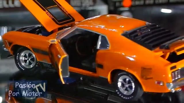 Revisión / 1:24 Ford Mustang Mach 1 428 Twister Special 1970 M2 Machines смотреть онлайн