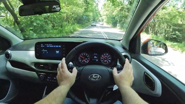 2022 Hyundai i10 Premium POV Test Drive [1.0L 998cc 83bhp] London England смотреть онлайн