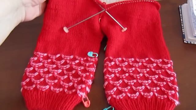 Красный комбинезончик для внучки из Детской новинки. смотреть онлайн