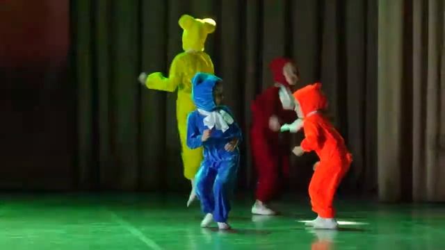 Образцовый хореографический коллектив "Сюита", "Медвежата гамми" смотреть онлайн