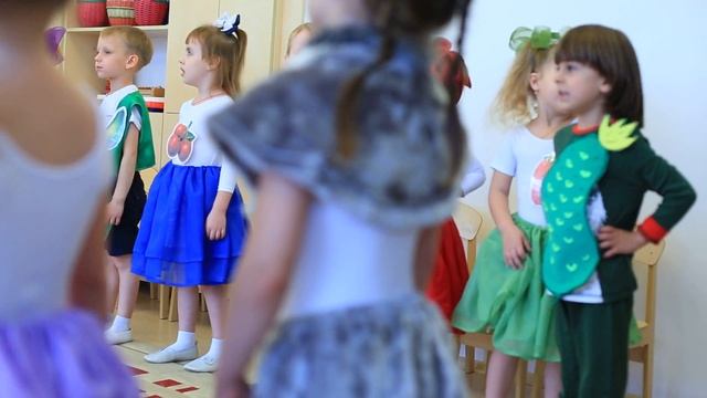 Песенка про дождик. Осенний утренник часть №14 смотреть онлайн