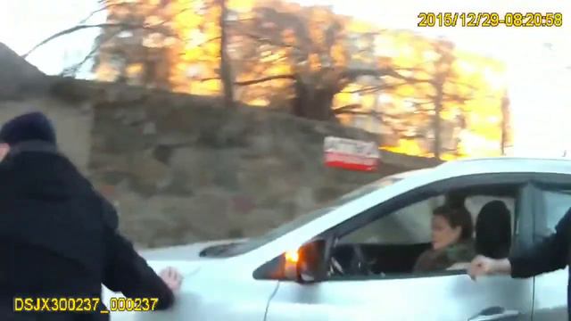 Они защищают нас 24 часа в сутки и 7 дней в неделю. Знайте своих героев. смотреть онлайн
