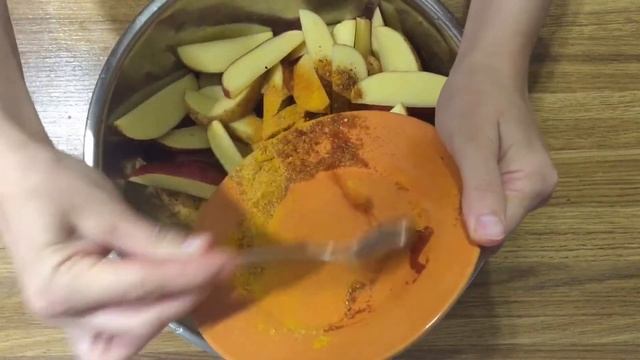ВКУСНЕЙШАЯ КАРТОШКА В ДУХОВКЕ. Картошка по-деревенски |Мои Рецепты смотреть онлайн