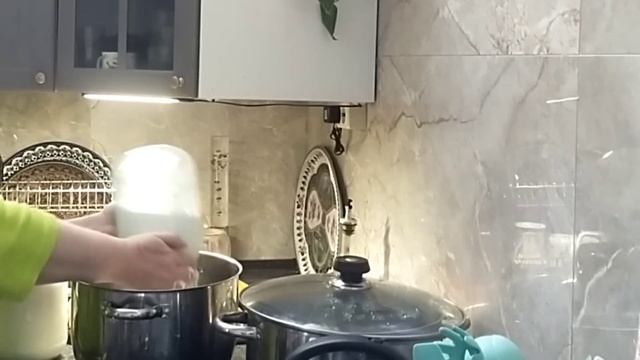 С БЫКОМ всё ? Сколько весит Джерсийский БЫК ? Творожок☀️Что с глазом у КОЗЛА ?Объедки КОЗАМ смотреть онлайн