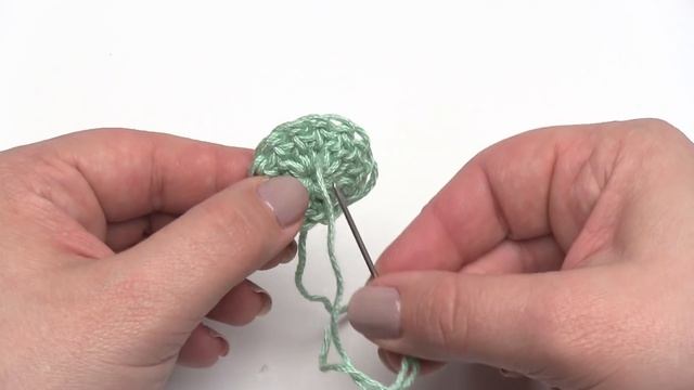 How to Crochet: How to Close a Magic Circle - Permanently! (Right Handed) смотреть онлайн