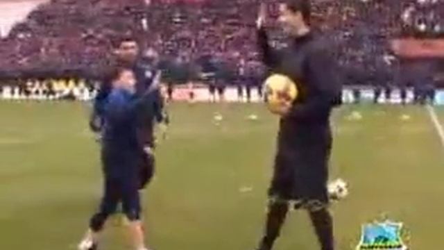 Cristiano RONALDO и Узбекский Мальчик Шох Жахон в Ташкенте смотреть онлайн