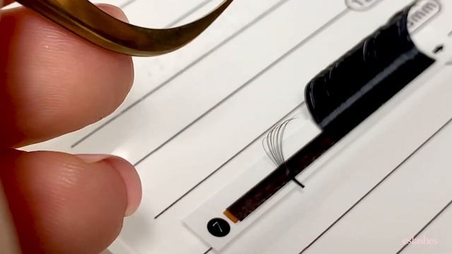 How To Use Easy Fan Volume Eyelash Extensions смотреть онлайн