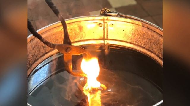 Wood Carving chisel in two minutes смотреть онлайн