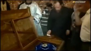 Ленин захоронен по православной традиции, но очень опасен нынешним властителям