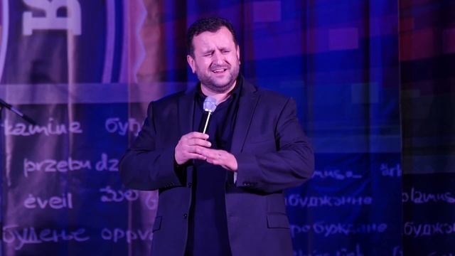 01.11.2016 - 20:00 - Андрей Дириенко смотреть онлайн