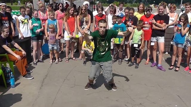 День города Тверь 2013 002 Судейский выход Вован ГУДЫМ смотреть онлайн