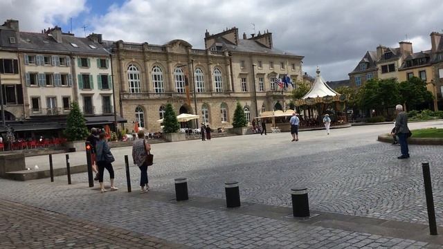 Городская площадь в Кемпер Франция смотреть онлайн
