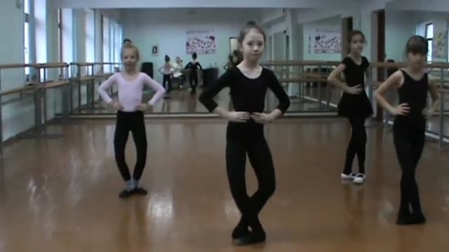 Соте. Отрабатываем прыжки, учимся и стараемся исправить ошибки. Девочки , обратите внимание. смотреть онлайн