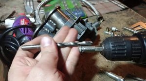 Ремонт карбюратора Solex . Как отремонтировать сорванную резьбу под электромагнитный клапан ХХ .