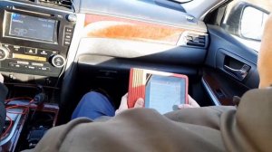 Адаптация датчика угла поворота руля (калибровка) на Toyota Camry XV50.