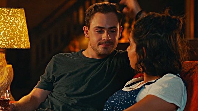 lucy & nick | rollercoaster [The Broken Hearts Gallery] смотреть онлайн