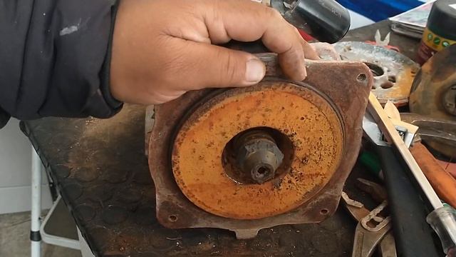 Bomba no sube agua , impulsor roto y atorado como quitarlo 😉 смотреть онлайн
