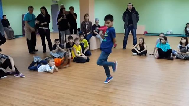 Батлы в Беляево 15.02.14г., Исмаил Дурдыев и девочка. смотреть онлайн