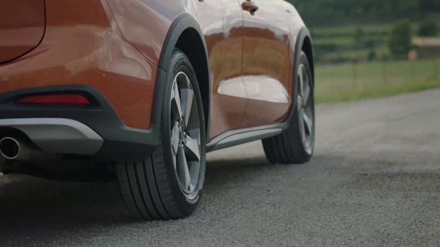 FORD FOCUS ACTIVE WAGON B-ROLL (4K Video) смотреть онлайн