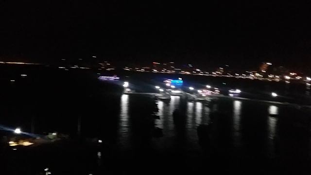 Вечерняя Паттайя Бесплатные развлечения Вид Пирс Бали Хай Город Море Лето Паттайя Тайланд смотреть онлайн