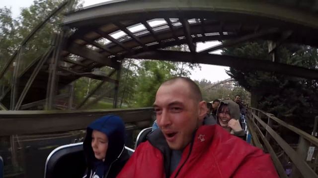 Peur sur le parc au Parc Astérix : quand les Gaulois fêtent Halloween смотреть онлайн