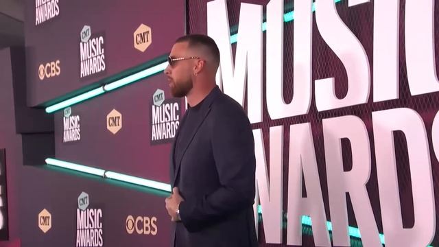 Taylor Swift Finally Speaks On Her Relationship With Travis Kelce смотреть онлайн