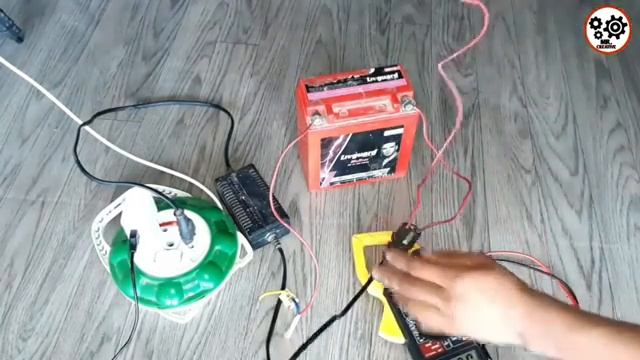 How To Charge 12 Volt Battery Using Adapter || 12 Volt Battery Charger || Mr Creative смотреть онлайн