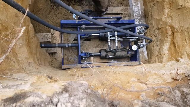 Горизонтальные бурение прокол под дорогой, смотреть онлайн