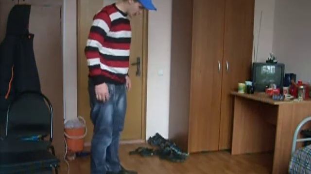 Странные танцы.MOV смотреть онлайн