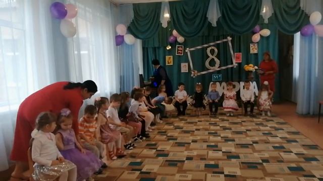 Утренник в средней группе "Родничок" МБДОУ ДС №4 "Березка" ст.Багаевская смотреть онлайн