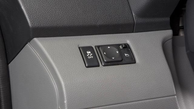 2017 Nissan NV200 - Outside Mirror Adjustments смотреть онлайн