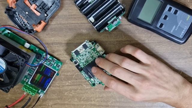 Ремонт аккмулятора шуруповёрта AEG