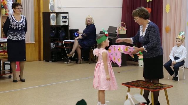 Угадай, из чего варенье! | Детский сад "Золотая рыбка" смотреть онлайн