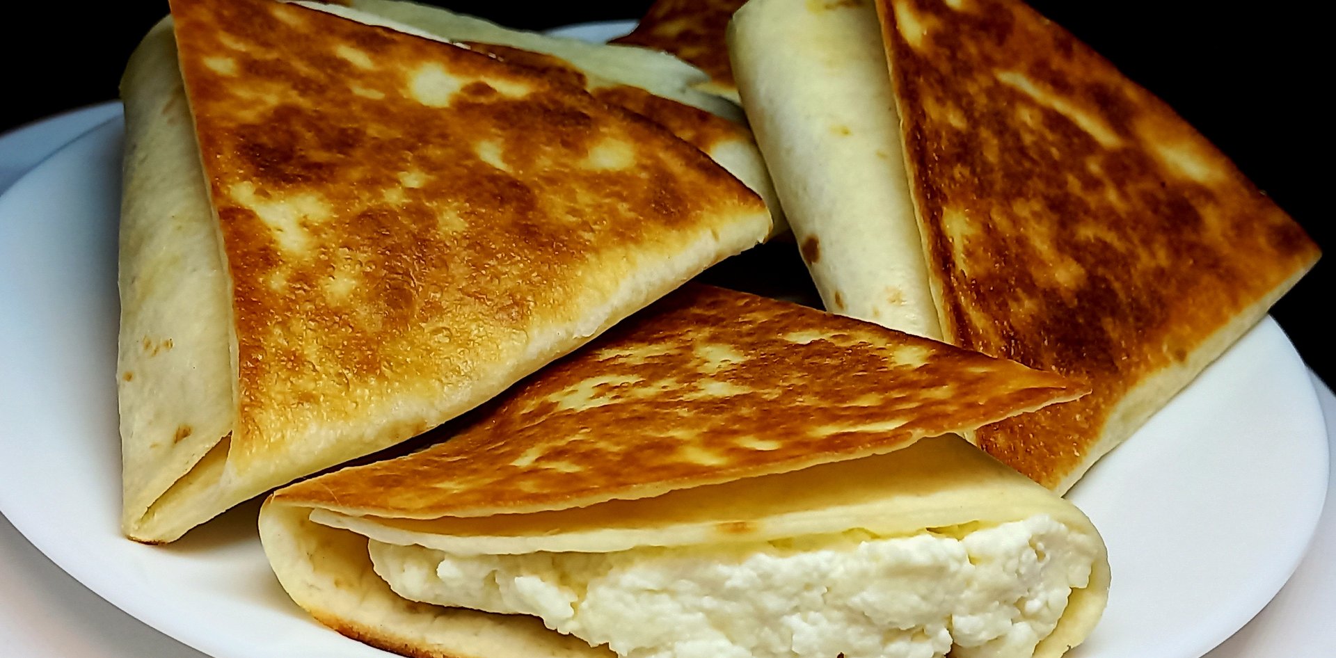 Самые ленивые пирожки с творогом без духовки