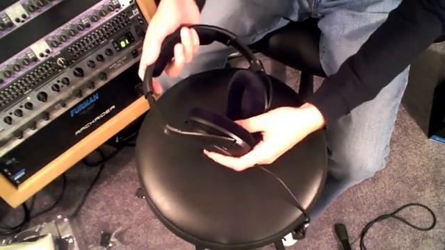 Unboxing and tour of the Sennheiser HD 558 смотреть онлайн