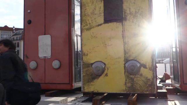 "Monument" Artwork in Dresden Altstadt | Meet Me Outside смотреть онлайн