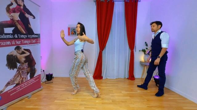 Sacada Atrás De La Mujer En El Tango, Yanina Y Neri