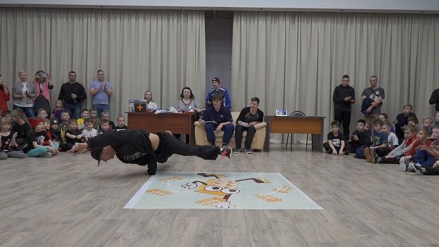 КОНСТРУКТОР - Судейский выход - B-boy Andy смотреть онлайн