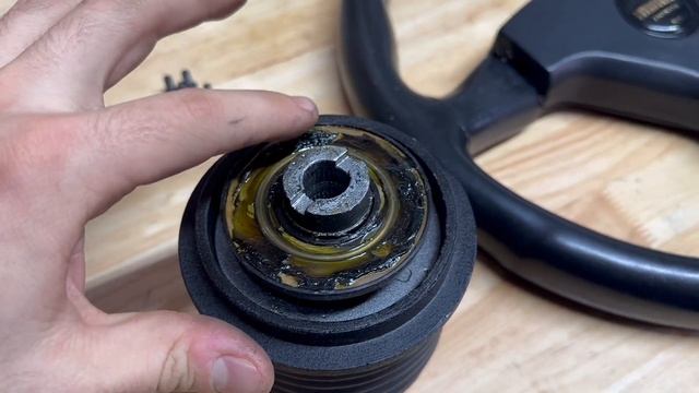 1991 CRX SiR - How-To Install Honda Access RARE MOMO Beat Steering Wheel + NRG Hub + Quick Release