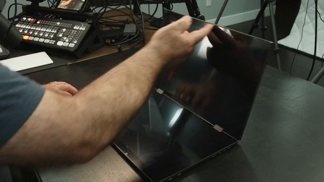 Lepow DualViews: The Most Flexible Dual Monitors смотреть онлайн
